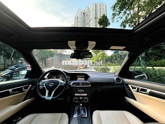 Mercedes Benz C Class 2012 - Màu Đen Sang Trọng