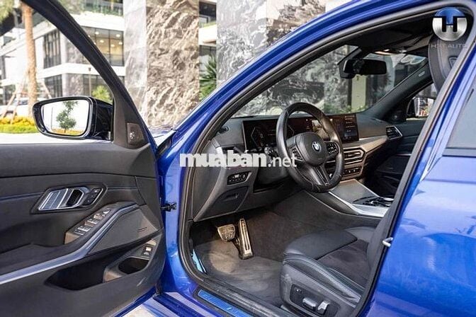 BMW 3 Series 2023 320i M Sport - 26000 km