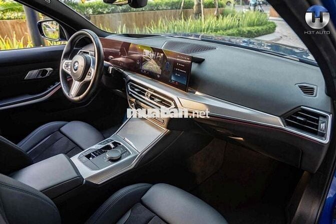 BMW 3 Series 2023 320i M Sport - 26000 km