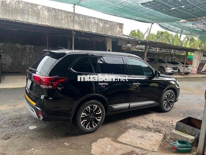 Mitsubishi Outlander 2021 2.0 CVT - 70000 km