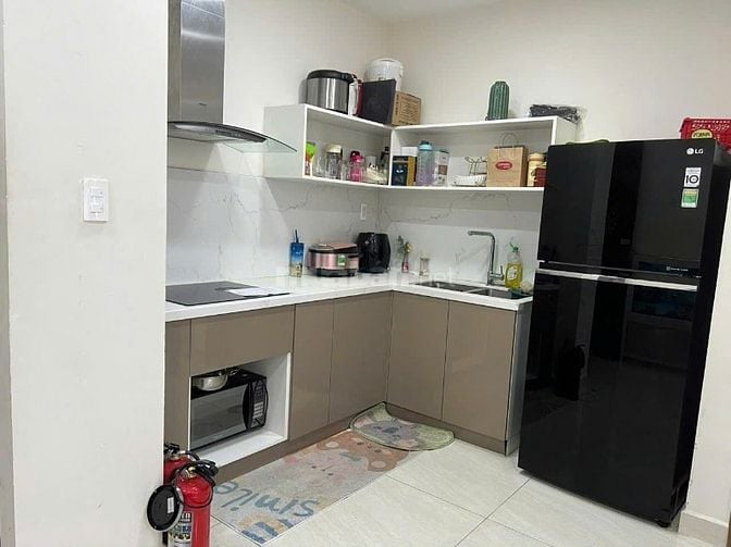 Cho thuê căn hộ cao cấp gần Sân bay TSN, full nội thất.
