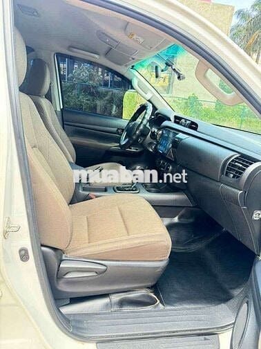 Bán xe Hilux 2020 tự động cực đẹp