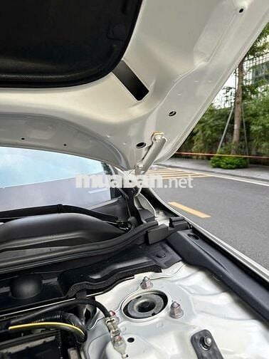 Mazda 3 2024 1.5L Luxury - 21999 km