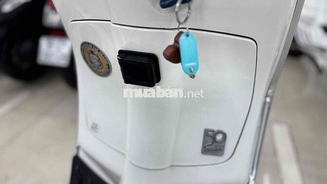 Vespa bản đặc biệt kỷ niệm 50 năm ( Bản Yacht Culp