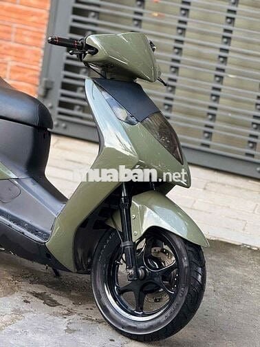 Xe nhà đang đi, bao tranh chấp