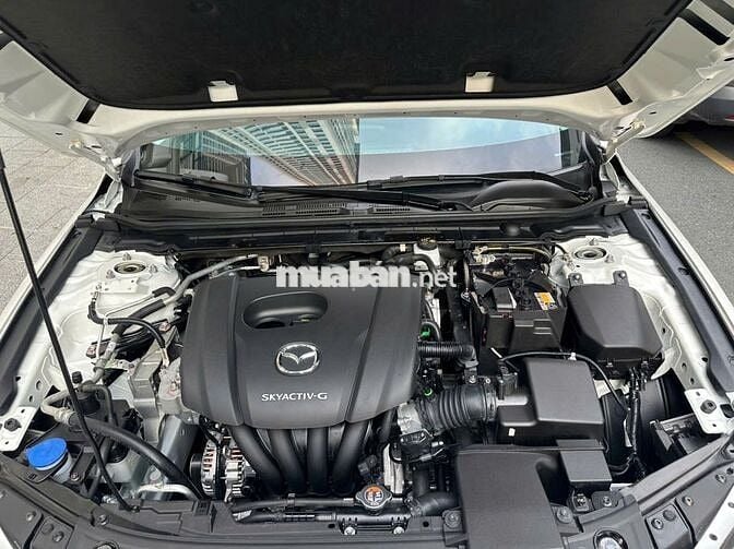 Mazda 3 2024 1.5L Luxury - 21999 km