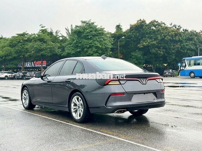 VinFast Lux A2.0 2019 2.0 AT - 46000 km