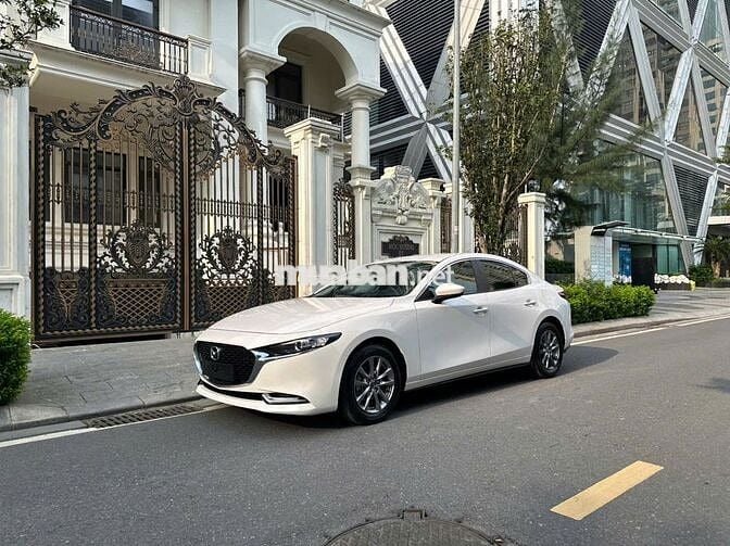 Mazda 3 2024 1.5L Luxury - 21999 km