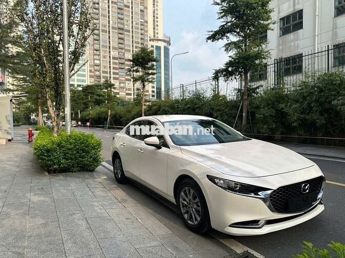 Mazda 3 2024 1.5L Luxury - 21999 km