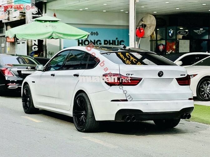 BMW 5 Series 528i GT - 2017-899tr