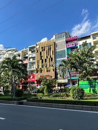 Bán Nhà MT Phan Xích Long 10x13m, giá 51 tỷ