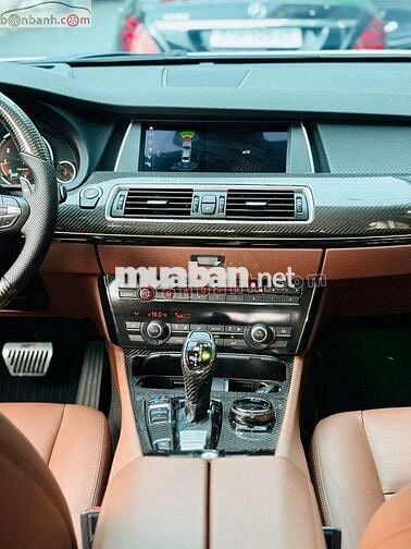 BMW 5 Series 528i GT - 2017-899tr