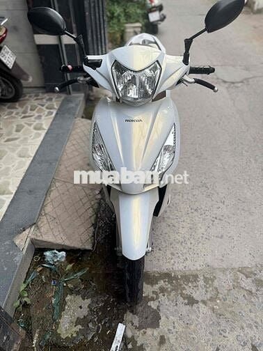 Honda Vision 2018 màu trắng Zin đẹp