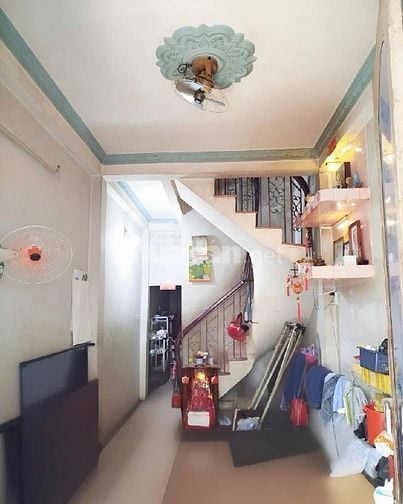 Bán Nhà Giá Rẻ Cách Mạng Tháng 8 5 Tầng 5 Phòng Ngủ Hẻm 3m