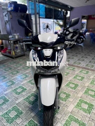 SH 160 ABS Trắng Đen 2025 odo 979km