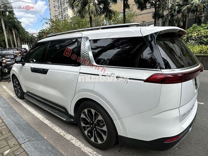 Kia Carnival 2021 Signature 3.5G - 70000 km
