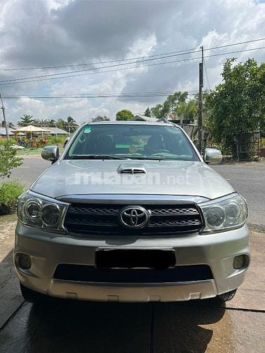 Fortuner 209 máy dầu , rất thích hợp cho gd và chạy dịch vụ