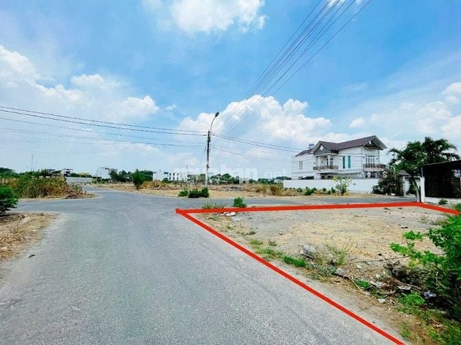 CÔ CHÚ LỚN TUỔI MUỐN BÁN LÔ ĐẤT 2MT 210M2 SHR Ở TT CỦ CHI GIÁ 380TR