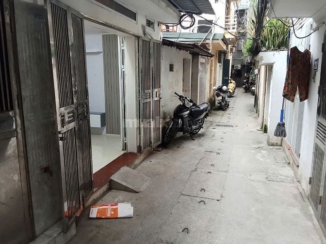 Bán nhà Nguyễn Xiển - Hà Nội, cách mặt phố 30m