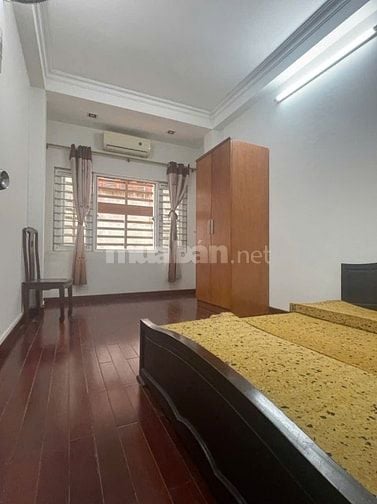 Cho thuê nhà ngõ 575 Kim Mã 40m2 x 4 tầng giá 15tr/tháng