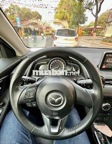Mazda 2 2016  1.5 AT Sedan - 90000 km