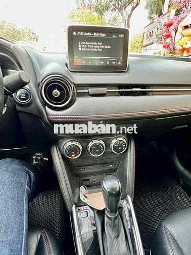 Mazda 2 2016  1.5 AT Sedan - 90000 km