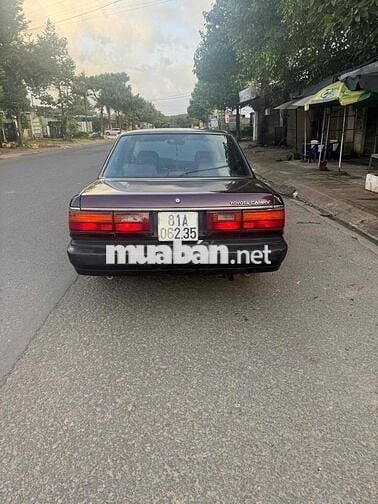 Toyota Camry 1989 MT 100000 km
