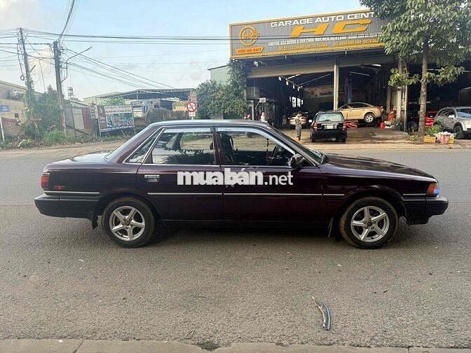 Toyota Camry 1989 MT 100000 km