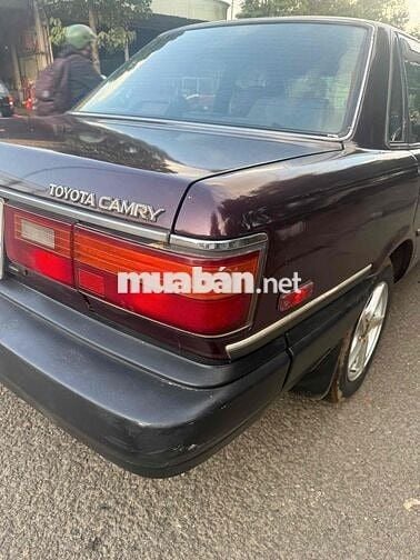 Toyota Camry 1989 MT 100000 km