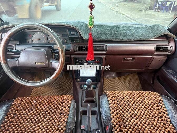Toyota Camry 1989 MT 100000 km