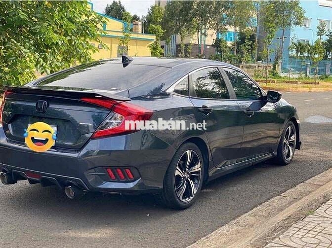 Bán xe Honda Civic bản cao cấp 1.5 turbo RS