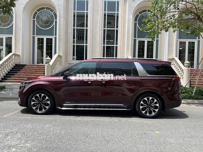 Kia Carnival 2022 Signature dầu, xe công ty XHĐ