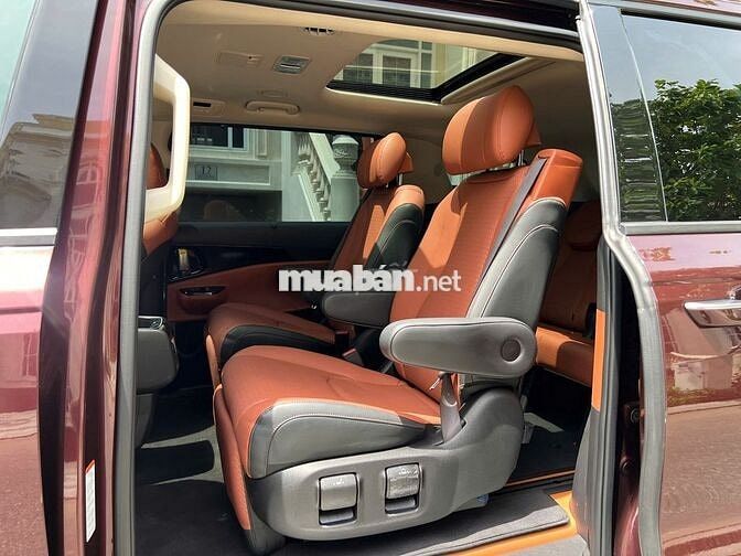 Kia Carnival 2022 Signature dầu, xe công ty XHĐ