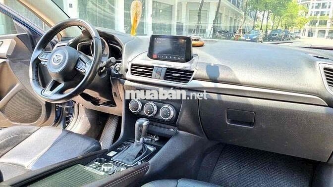 Mazda 3 2018 1.5 AT Sedan - 80000 km