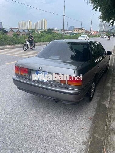 Honda Accord 1993 2.0 MT - 200000 km