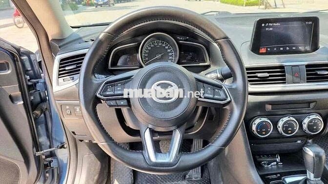 Mazda 3 2018 1.5 AT Sedan - 80000 km