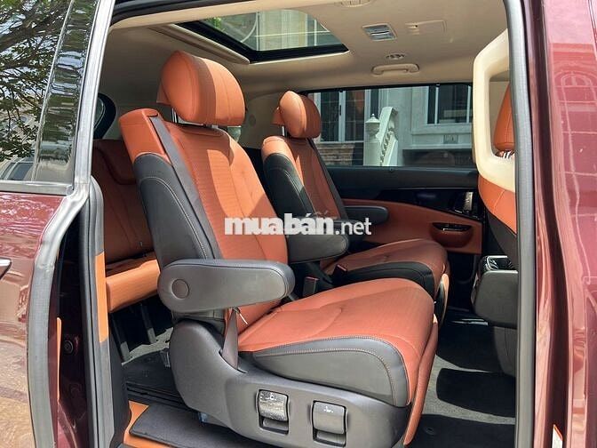 Kia Carnival 2022 Signature dầu, xe công ty XHĐ