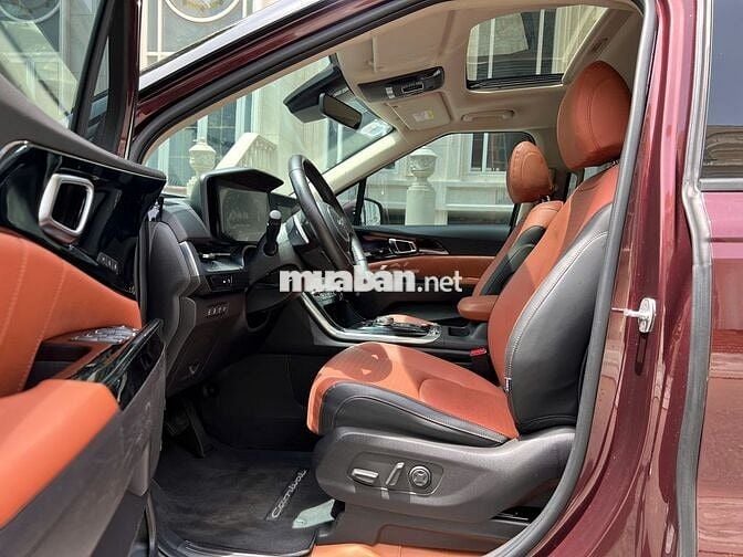 Kia Carnival 2022 Signature dầu, xe công ty XHĐ