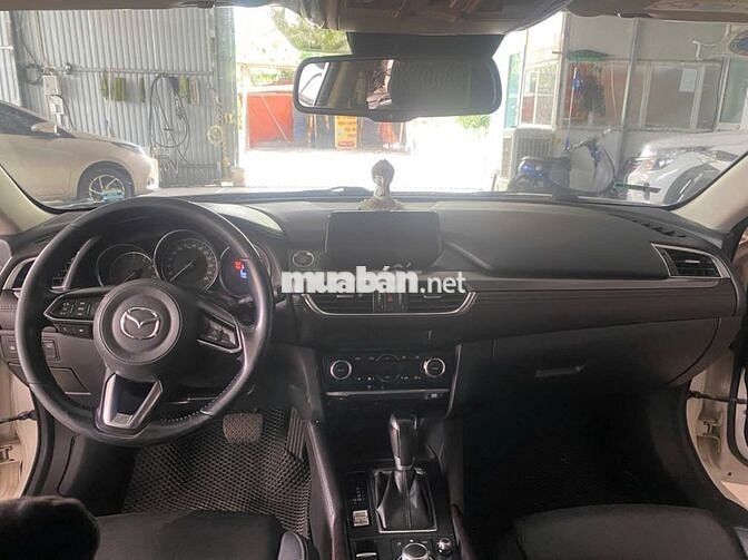 Mazda 3 2018 1.5 AT Sedan - 74999 km