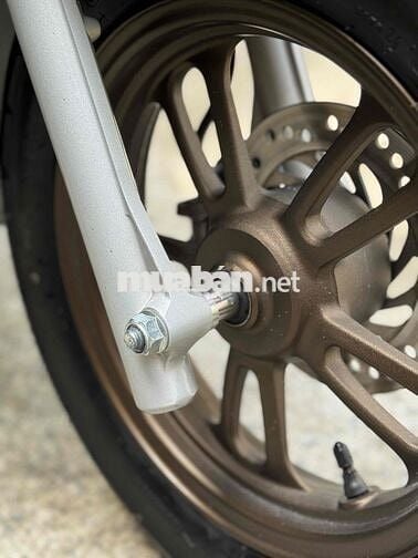 SCOOPY 10/2024 odo 5 ngàn cây 9 chủ ký liền