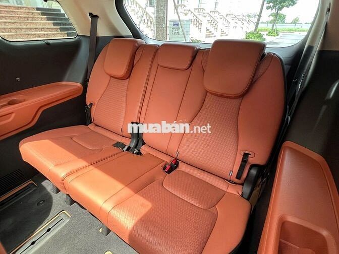 Kia Carnival 2022 Signature dầu, xe công ty XHĐ
