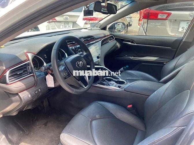 Toyota Camry 2019 2.5Q - 31000 km
