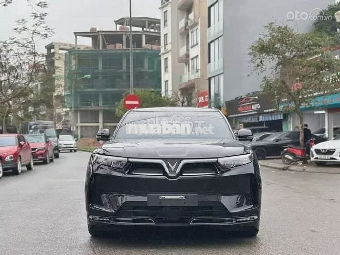 VinFast VF9 Plus 2025