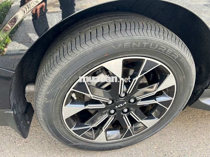 Kia Carnival 2022 2.2D Premium 8 chỗ, vay NH 70%