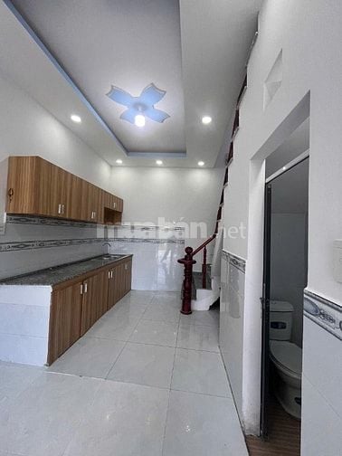 Nhà 1trệt 1lầu,2PN gần chợ Mỹ Hạnh Nam 500m, KCN Xuyên Á,Hóc MônTPHCM
