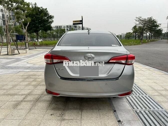 Toyota Vios E 1.5CVT 2022 màu xám bạc