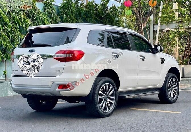 Ford Everest Titanium 2.0L 4x4 AT 2022