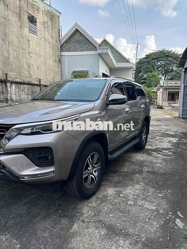 Toyota Fortuner 2020 2.4AT 4x2  - 100000 km