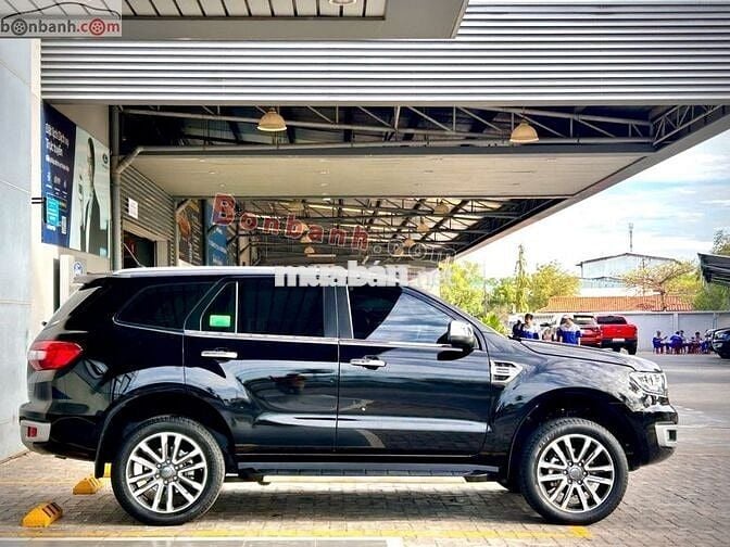 Ford Everest Titanium 2.0L 4x2 AT 2022 - 985 Triệu