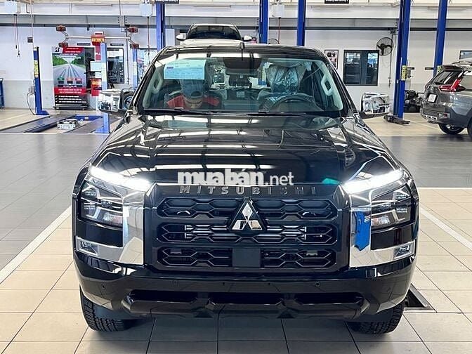 Mitsubishi Triton 2025 giảm 20 triệu TM